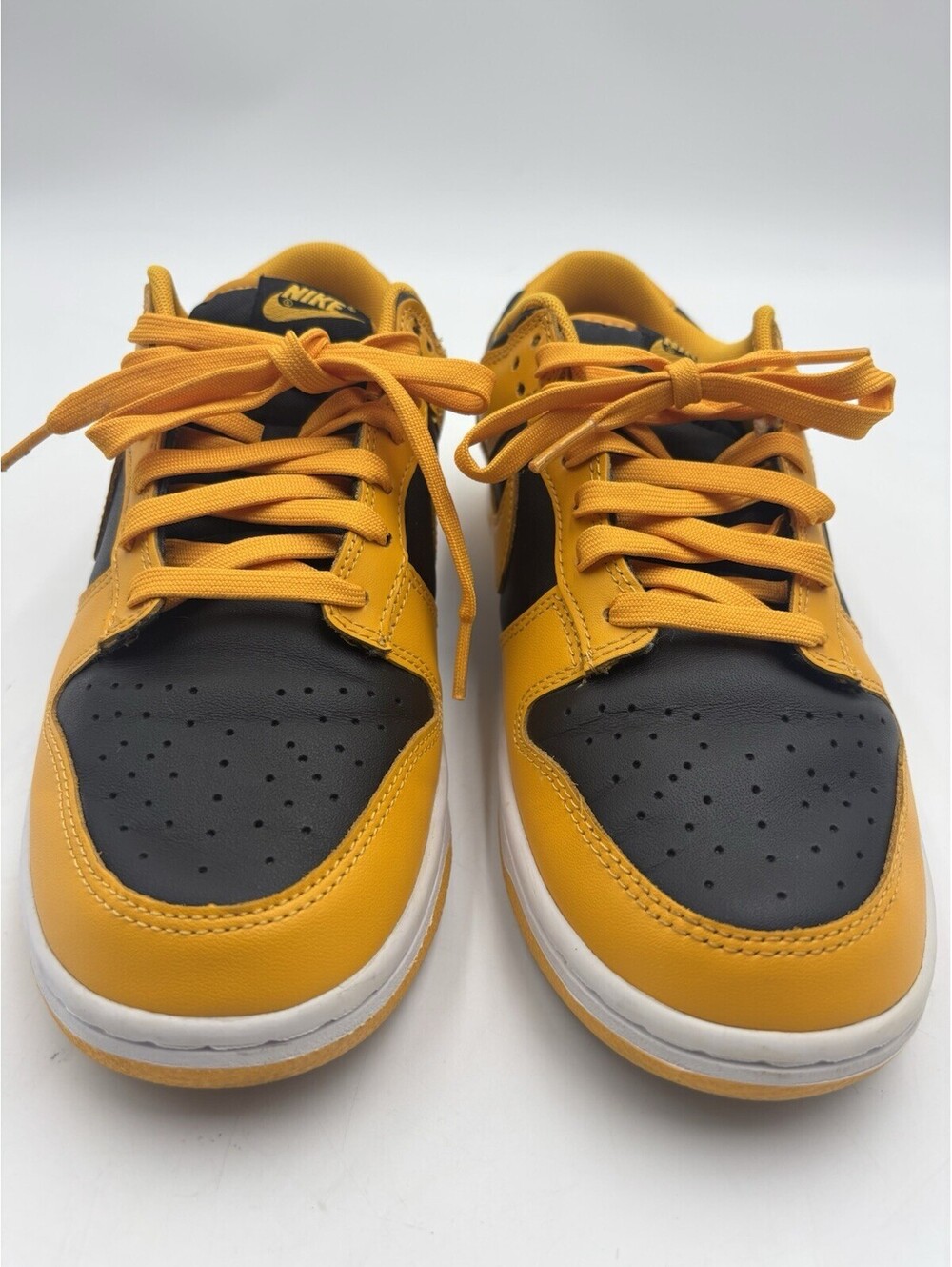Nike Dunks Low Goldenrod Sneakers Mens Size 9.5 Black Yellow DD1391 - Excellent